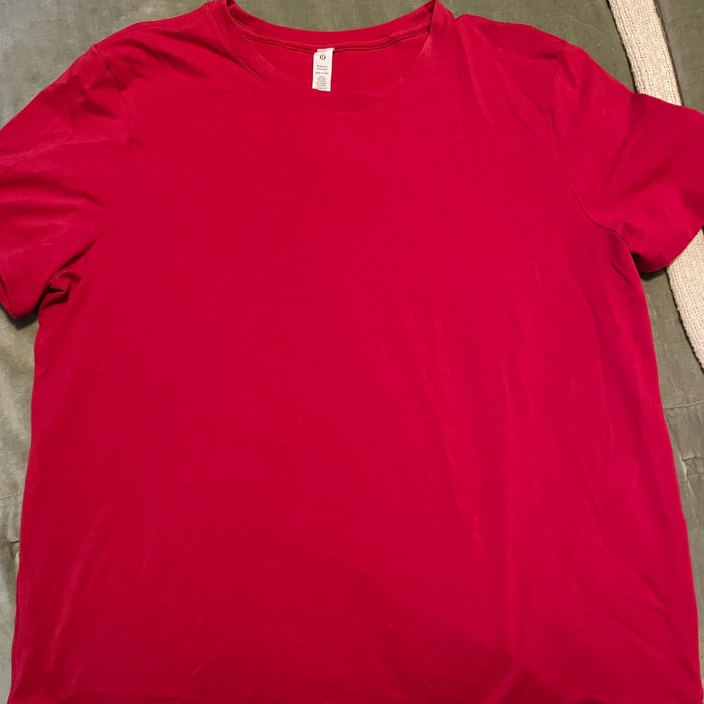 Red Lululemon tshirt. Size 12. NWOT